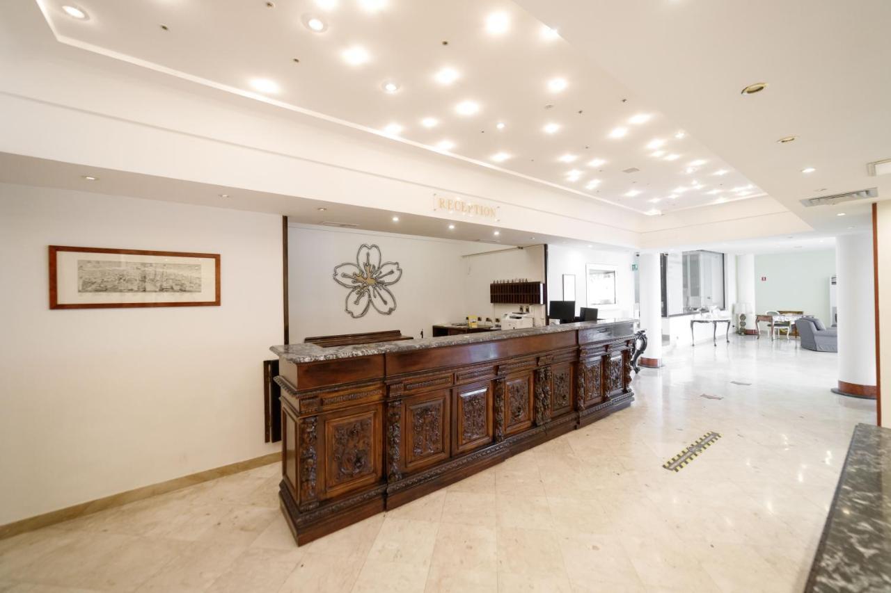 Hotel Sakura ตอร์เรเดลเกรโค ภายนอก รูปภาพ
