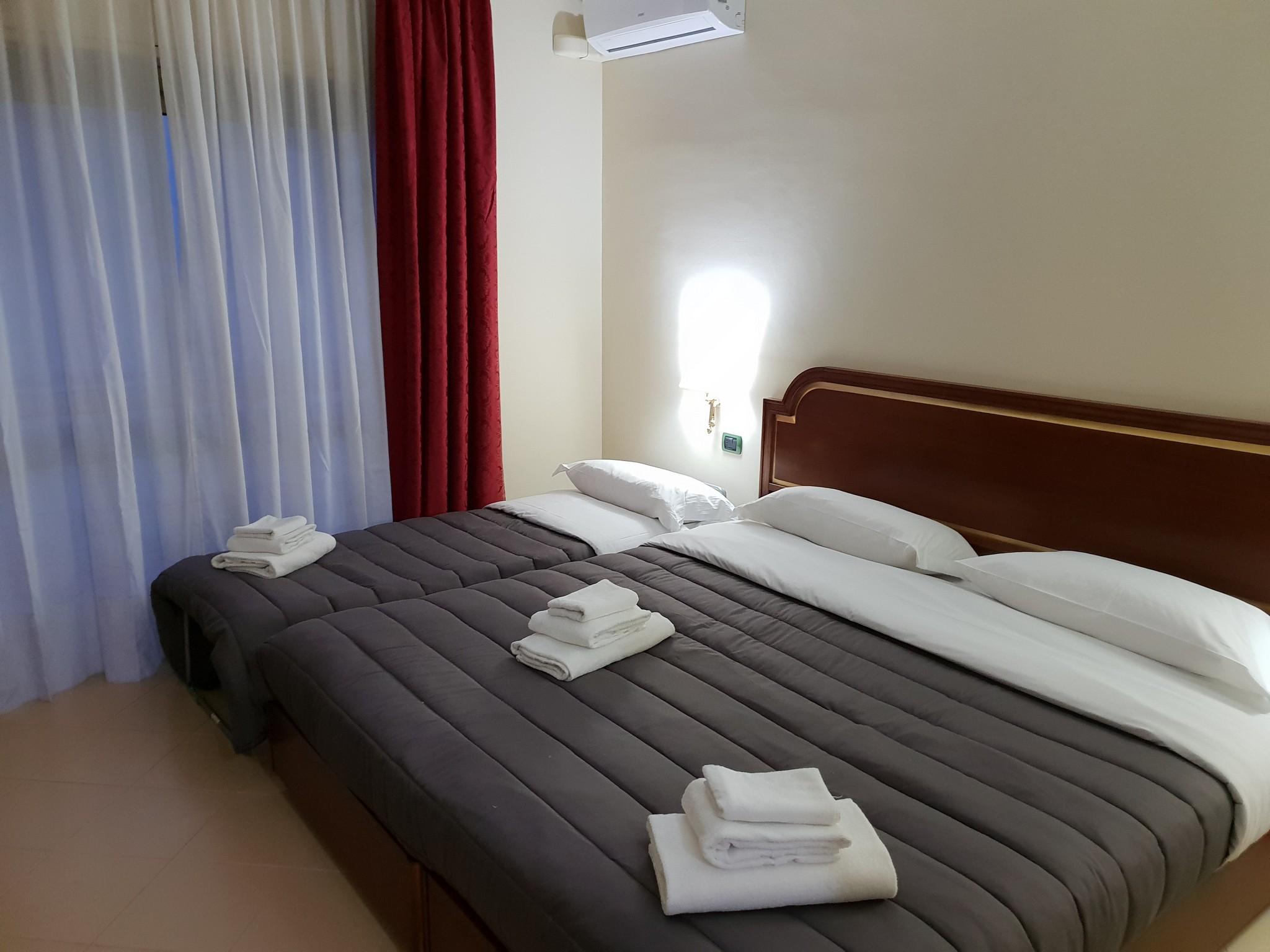 Hotel Sakura ตอร์เรเดลเกรโค ภายนอก รูปภาพ