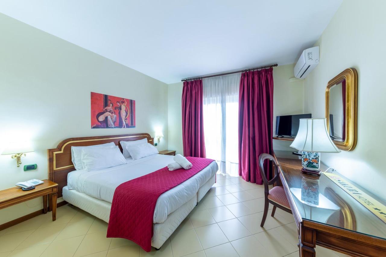 Hotel Sakura ตอร์เรเดลเกรโค ภายนอก รูปภาพ